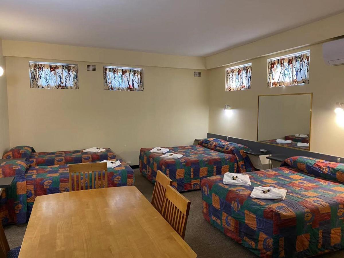 Gateway Motor Inn Narrandera Exterior photo